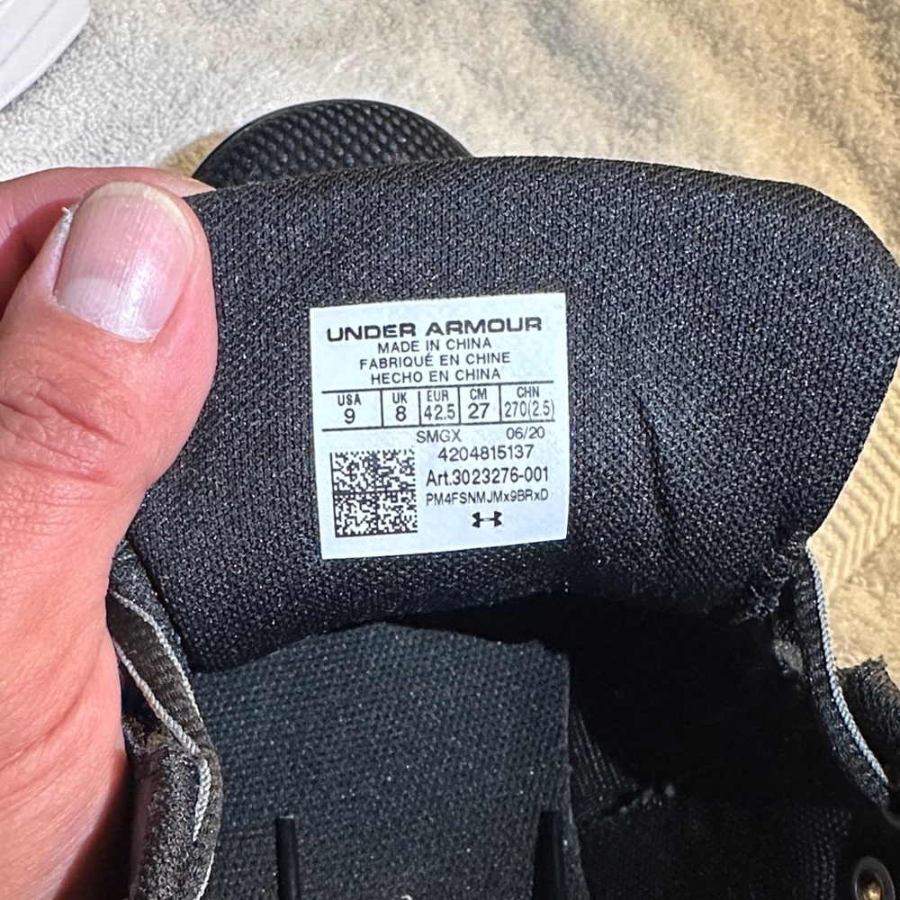 Under Armour Black Athletic Shoes - Picture 3 of 8